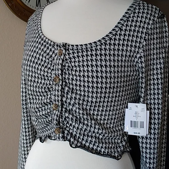 SALE$ NWT Y2K Houndstooth Button Crop Top L - Picture 3 of 8